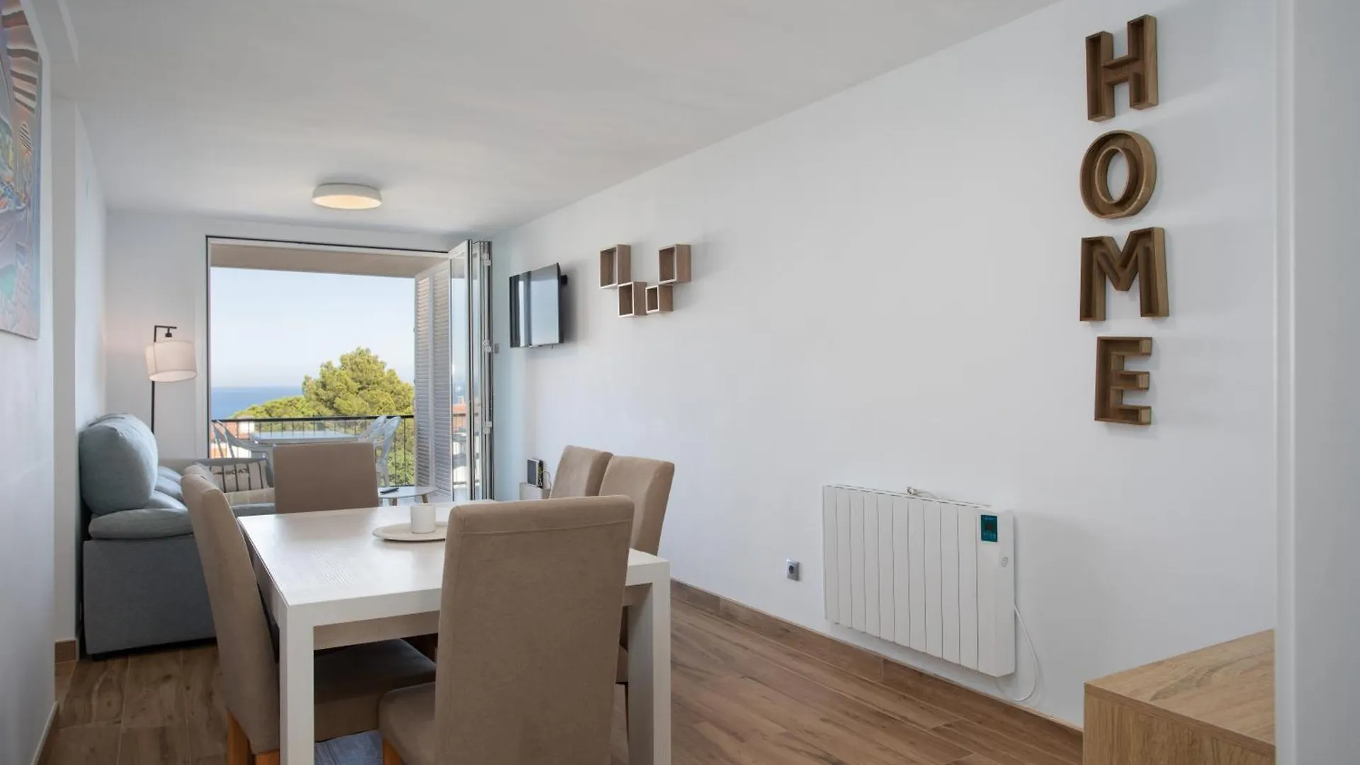 公寓 Apartament Gran Amb Vistes Al Mar, Piscina I Parquing 卡莱利亚德帕拉弗鲁赫尔