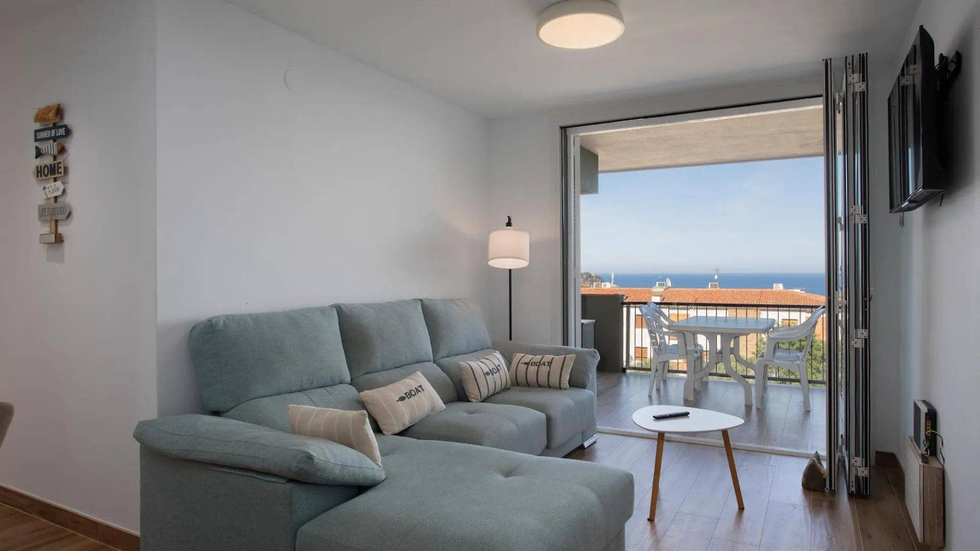 Apartament Gran Amb Vistes Al Mar, Piscina I Parquing 卡莱利亚德帕拉弗鲁赫尔